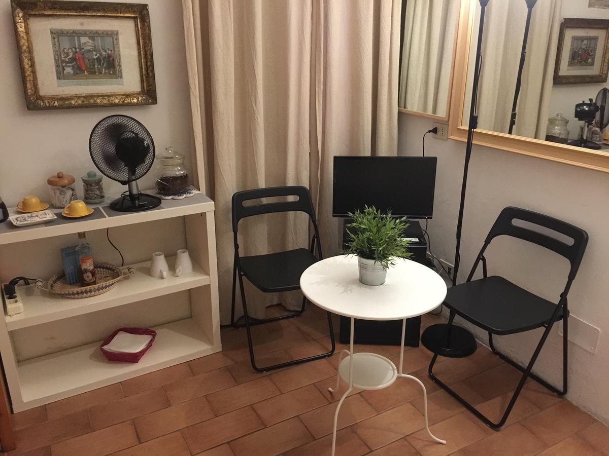 Small Navona Studio Rome Exterior photo